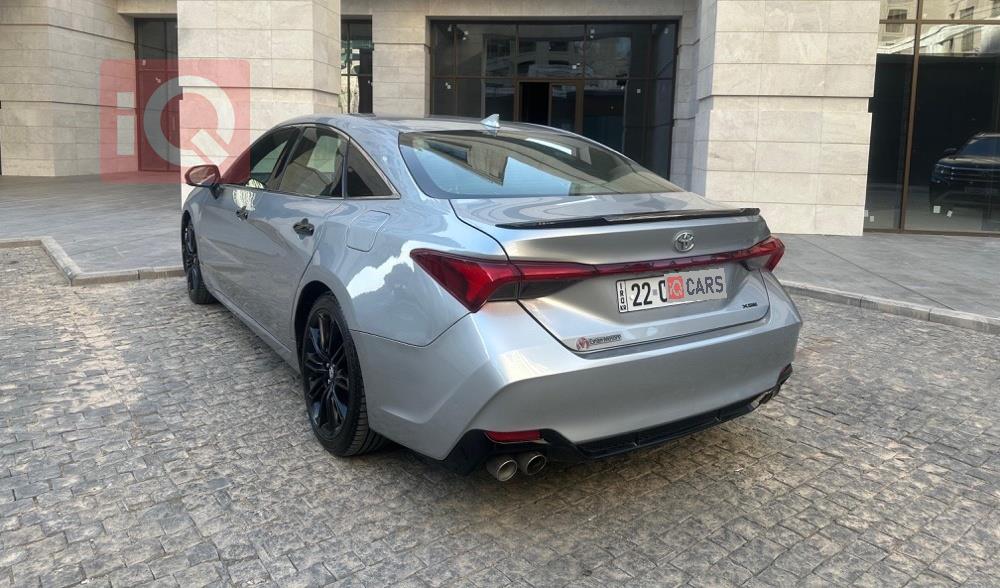 تۆیۆتا ئەڤەلۆن